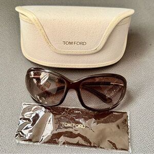 Tom Ford Jennifer Brown Oversized Sunglasses 😎 brown rose gold with white case